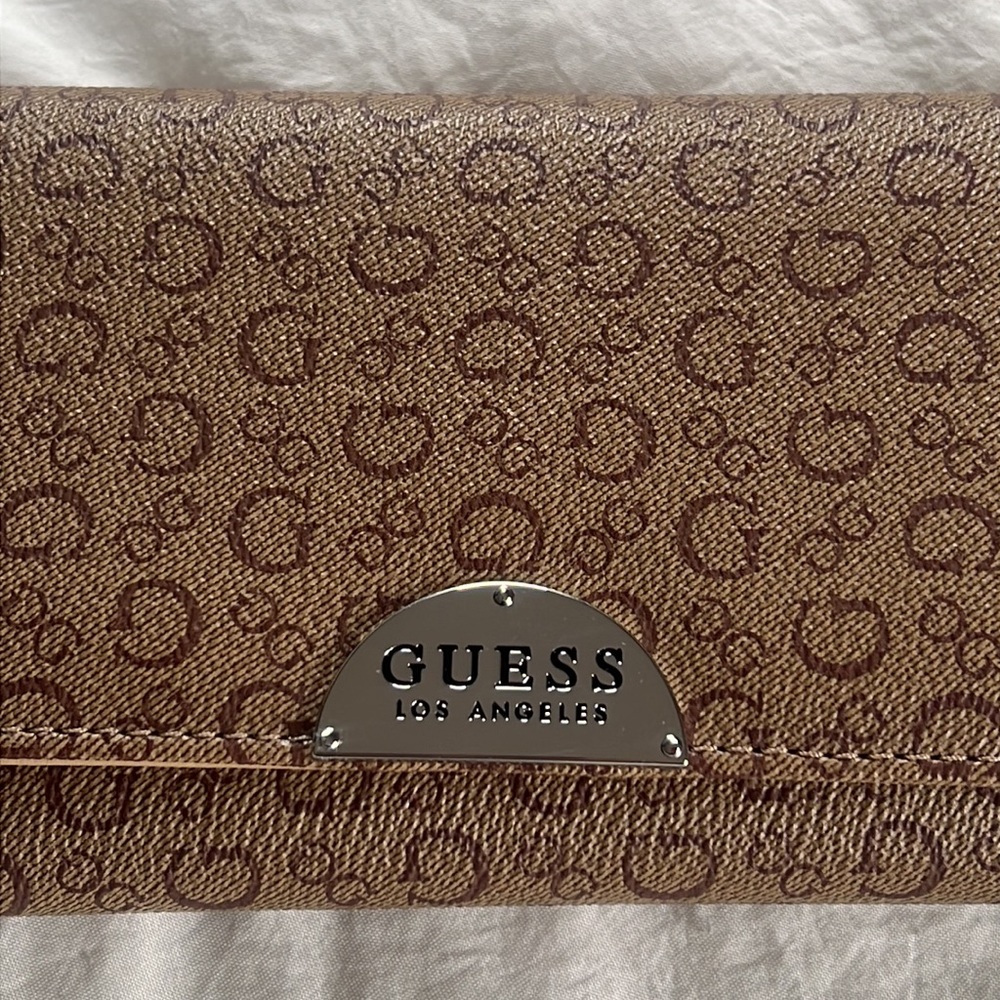 GUESS Los Angeles Signature Wallet
